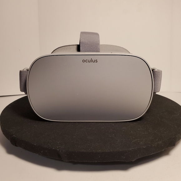 Oculus Go Standalone VR Headset
I had to buy the controller separately (Added) - Picture 7 of 11